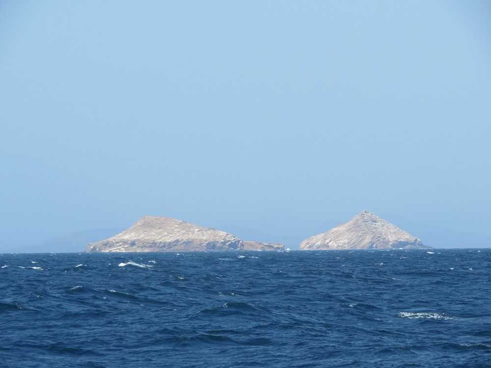 Inseln zischen den Verkerhtrenngebiet am Eingang vom Roten Meer